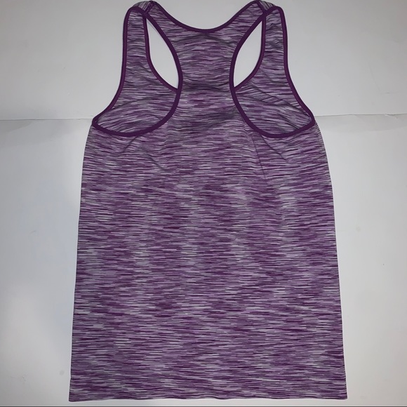 Two athletic tank tops - Picture 4 of 4